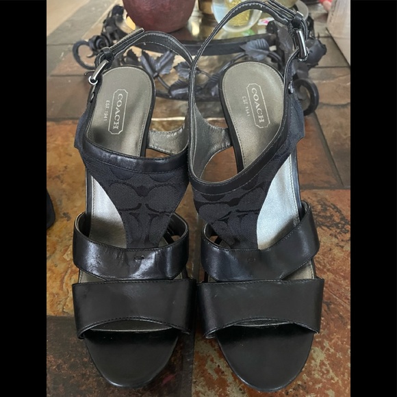 Coach heels - Picture 2 of 8